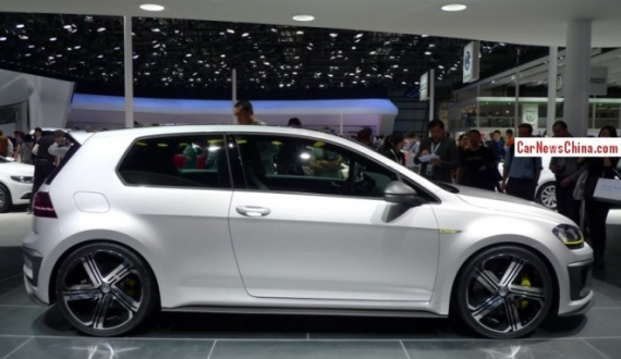 Volkswagen Golf R400