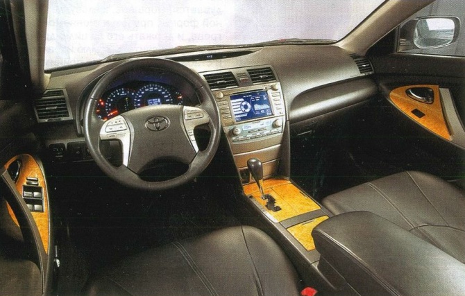 Салон Toyota Camry