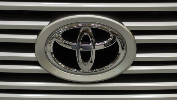 Toyota логотип