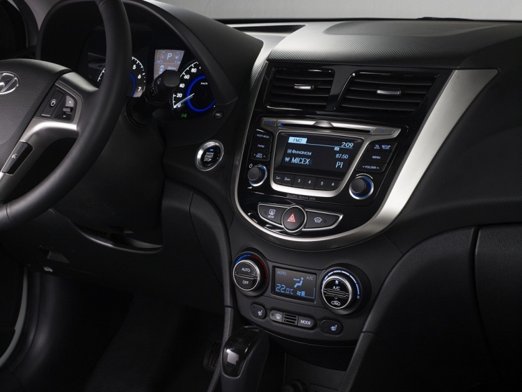 Hyundai Solaris 2014 Салон