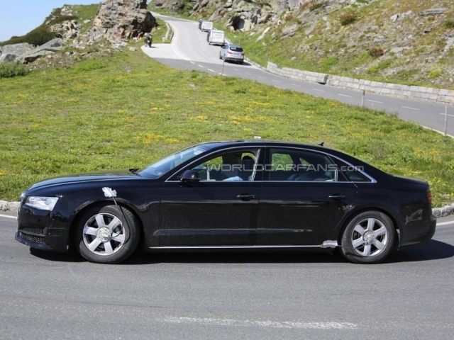 Обновленная Audi A8