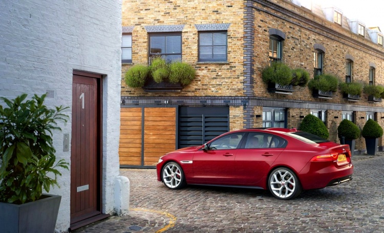 Jaguar XE S 2015