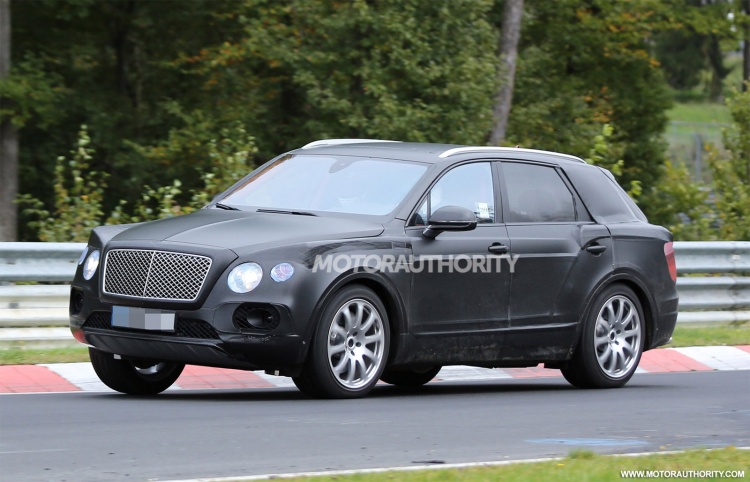 Кроссовер Bentley 2016