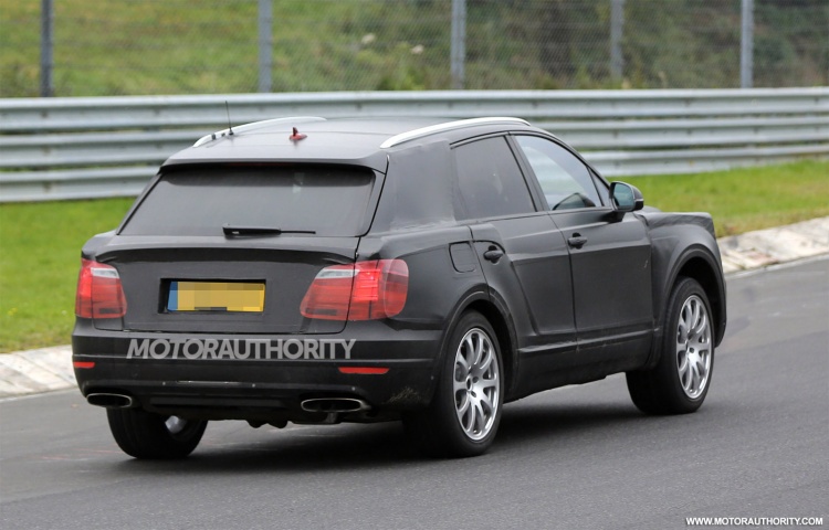 Кроссовер Bentley 2016