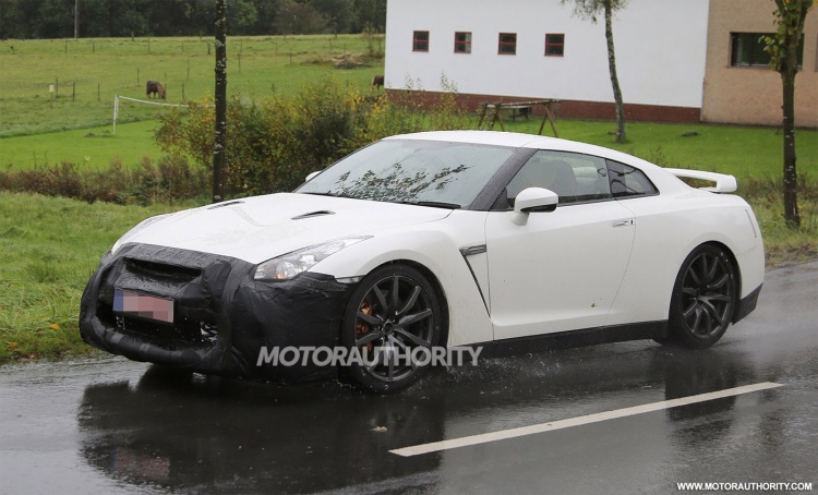 Nissan GT-R 2016