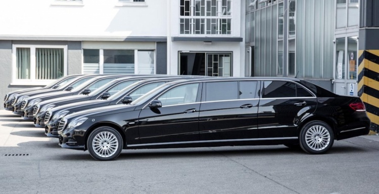 6-дверный Mercedes E-Class