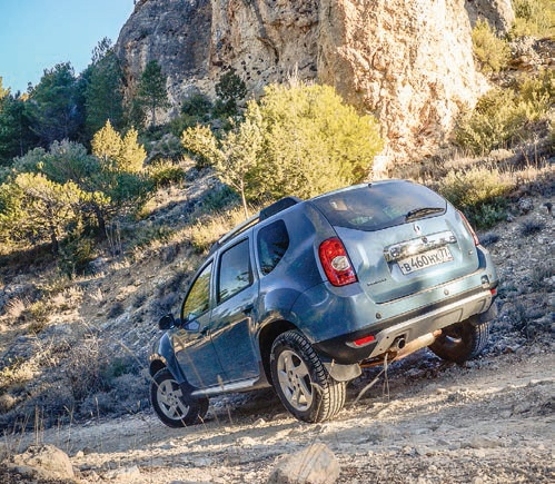 Renault Duster сзади