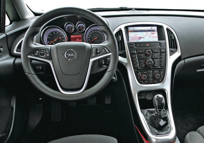 приборная панель opel astra