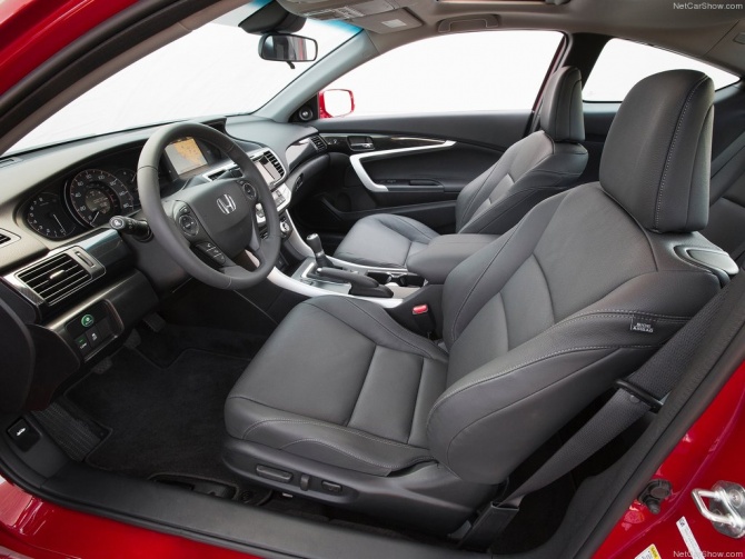 Салон Honda Accord