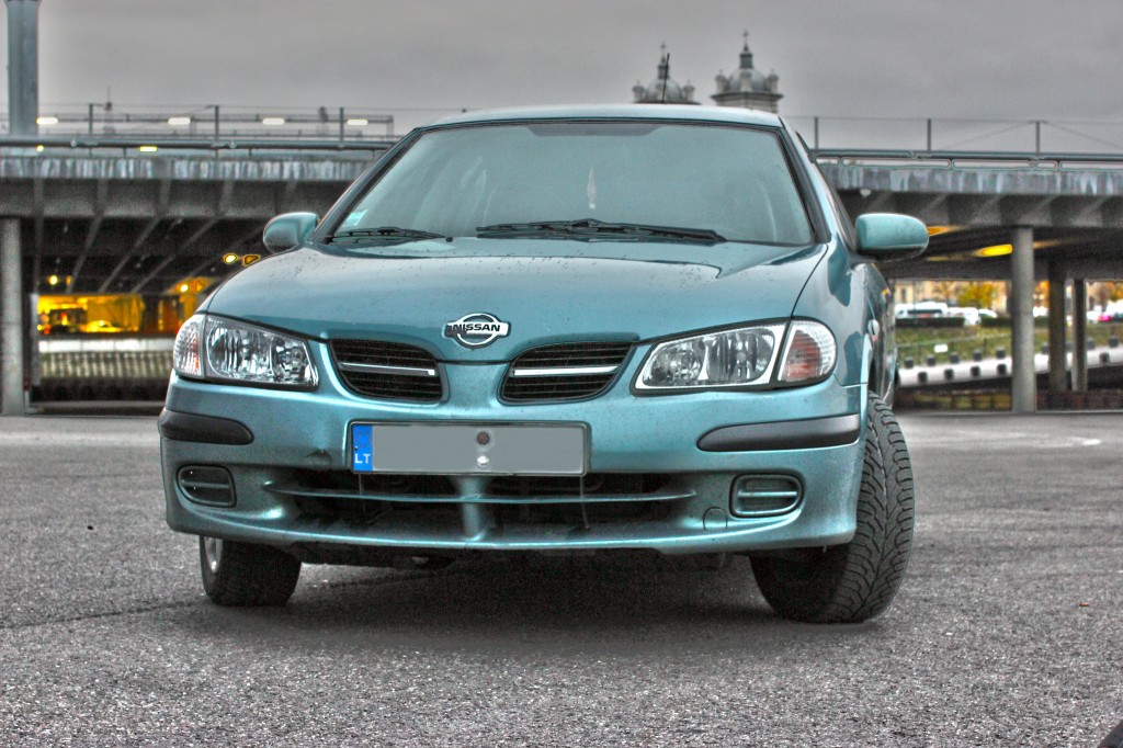 Nissan Almera