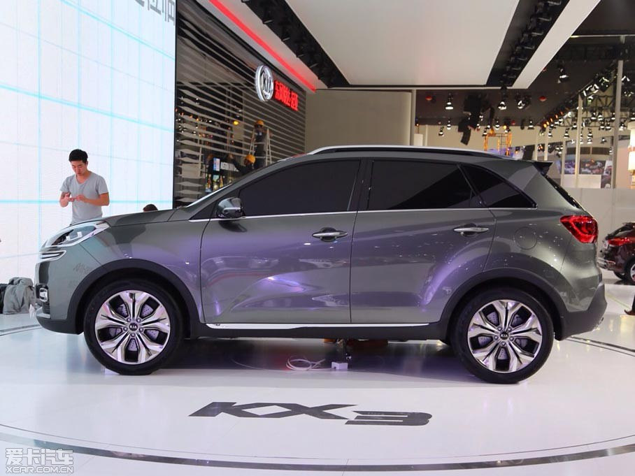 KIA KX3