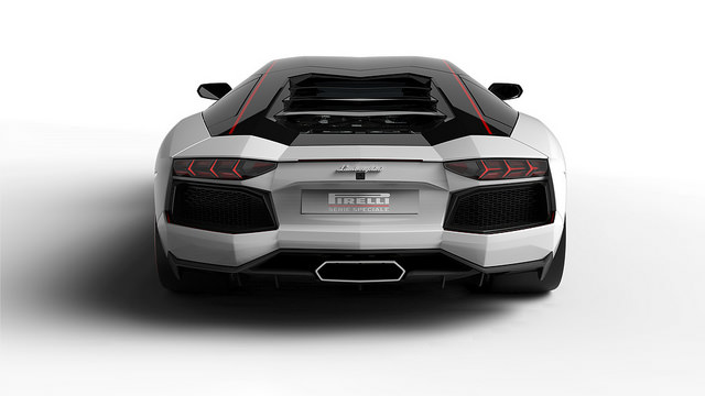Aventador LP700-4