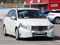 Фотографии минивэна Mercedes B-class 2015