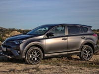 Toyota отзовет в России более 140.000 моделей RAV4