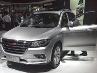 HAVAL в марте начинает продажи кроссовера Н2 с «автоматом»