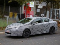 Toyota Avensis нового поколения получит двигатели от BMW