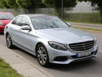 Фотошпионы сфотографировали гибридный Mercedes C-Class