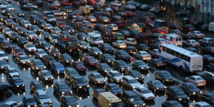 В Москве снегопад стал причиной появления первых в 2015 году пробок