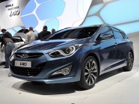 Hyundai тестирует в Нюрбургринге обновленные Veloster и i40 Wagon