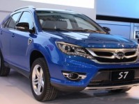 Китайская компания BYD начала продажи S7