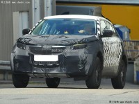 Китайский кроссовер от компании Qoros приступил к тестированию