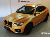 BMW назвала рублевые цены на X6
