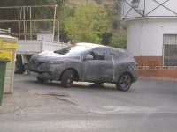 Фотошпионы поймали новый кроссовер Renault