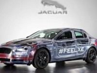 В сеть попали первые снимки седана Jaguar XE