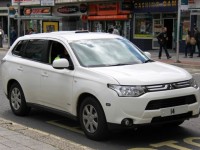 Сегодня в России официально начались продажи обновленного Mitsubishi Outlander