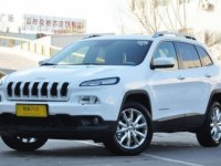 Компания Jeep выпустит три модели в Китае