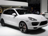 В России стартовали продажи обновленного поколения Porsche Cayenne